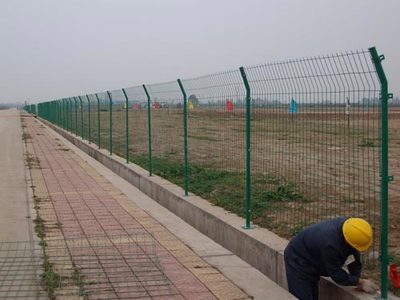 護(hù)欄網(wǎng)選擇與采購(gòu)指南 從海南學(xué)校圍墻到廣東訂制批發(fā)的專業(yè)解析